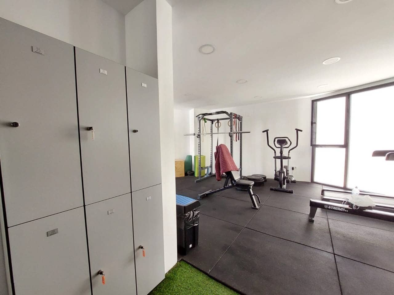 2 soverom Leilighet til salgs i Alicante by med svømmebasseng garasje - € 620 000 (Ref: 9861409)