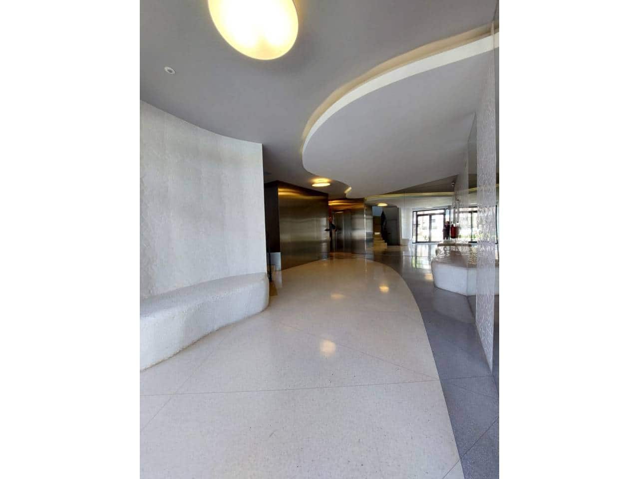 2 soverom Leilighet til salgs i Alicante by med svømmebasseng garasje - € 620 000 (Ref: 9861409)