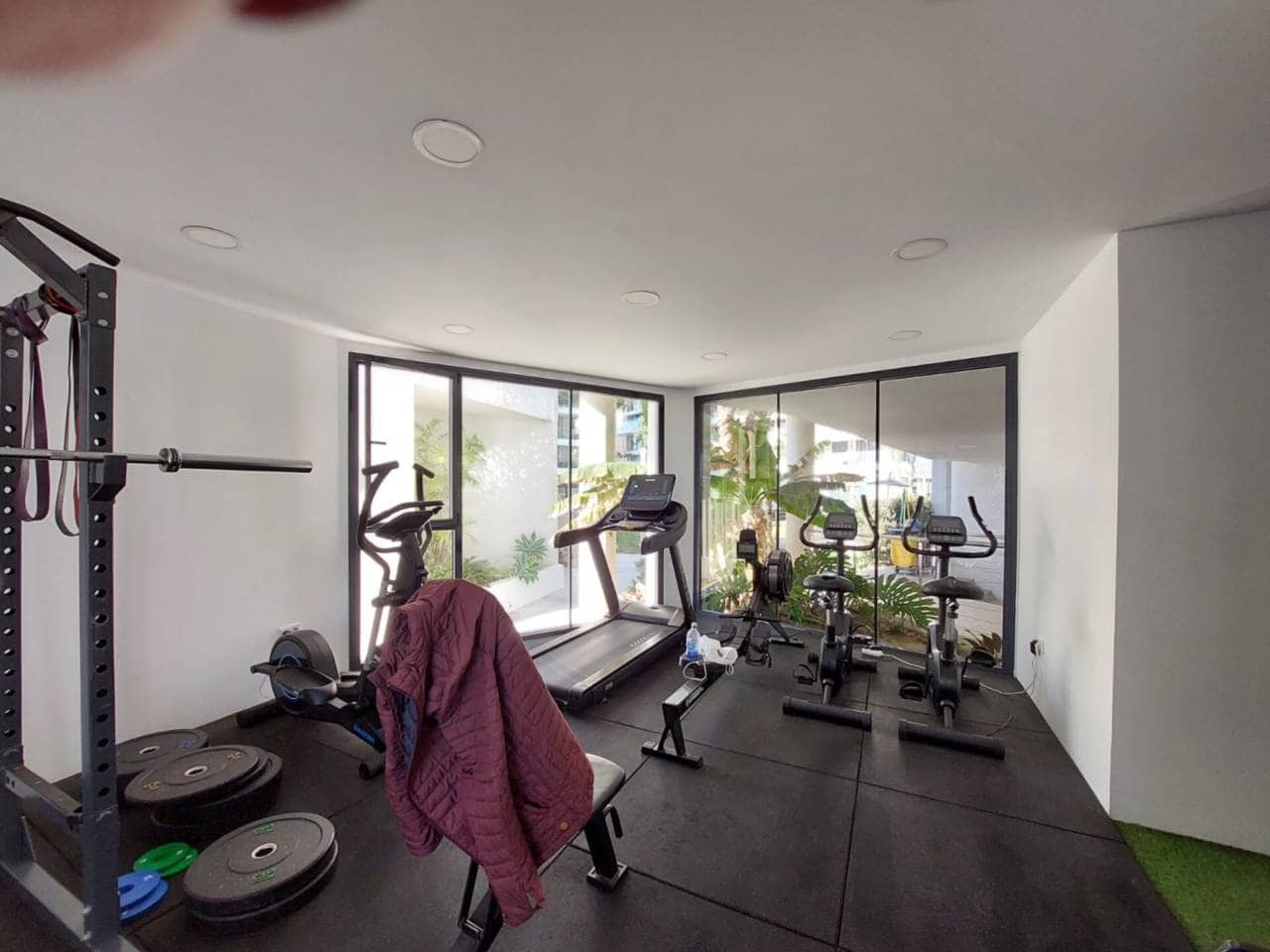 2 soverom Leilighet til salgs i Alicante by med svømmebasseng garasje - € 620 000 (Ref: 9861409)