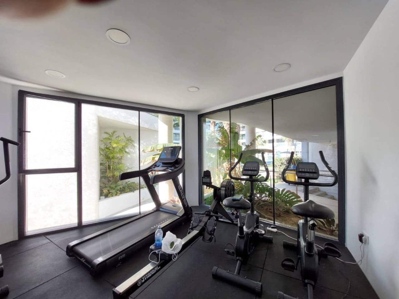 2 soverom Leilighet til salgs i Alicante by med svømmebasseng garasje - € 620 000 (Ref: 9861409)