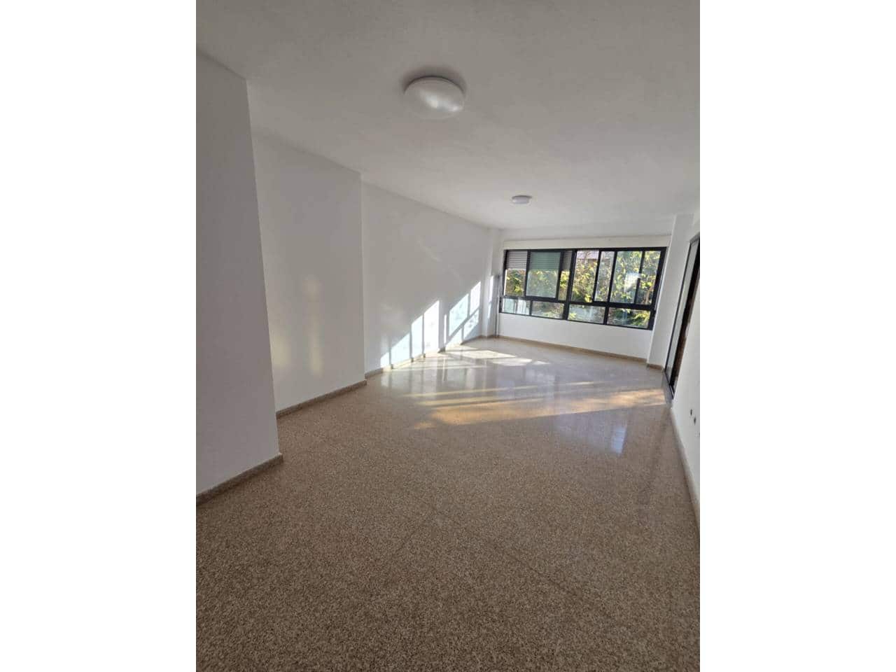 4 Zimmer Wohnung zu vermieten in Alicante / Alacant Stadt mit Pool Garage - 1.500 € (Ref: 9863710)