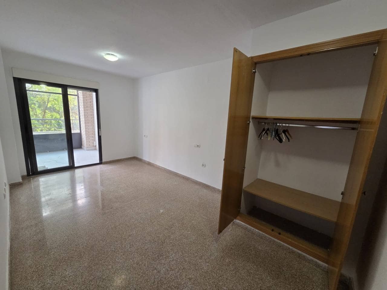 4 Zimmer Wohnung zu vermieten in Alicante / Alacant Stadt mit Pool Garage - 1.500 € (Ref: 9863710)