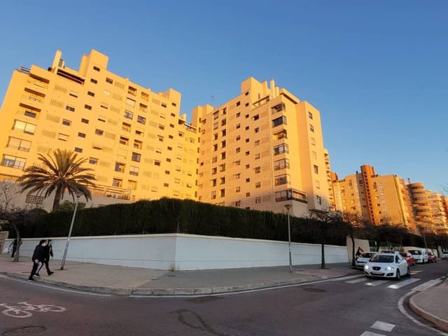 Appartement de 4 chambres à louer à Alicante ville avec piscine garage - 1 500 € (Ref: 9863710)