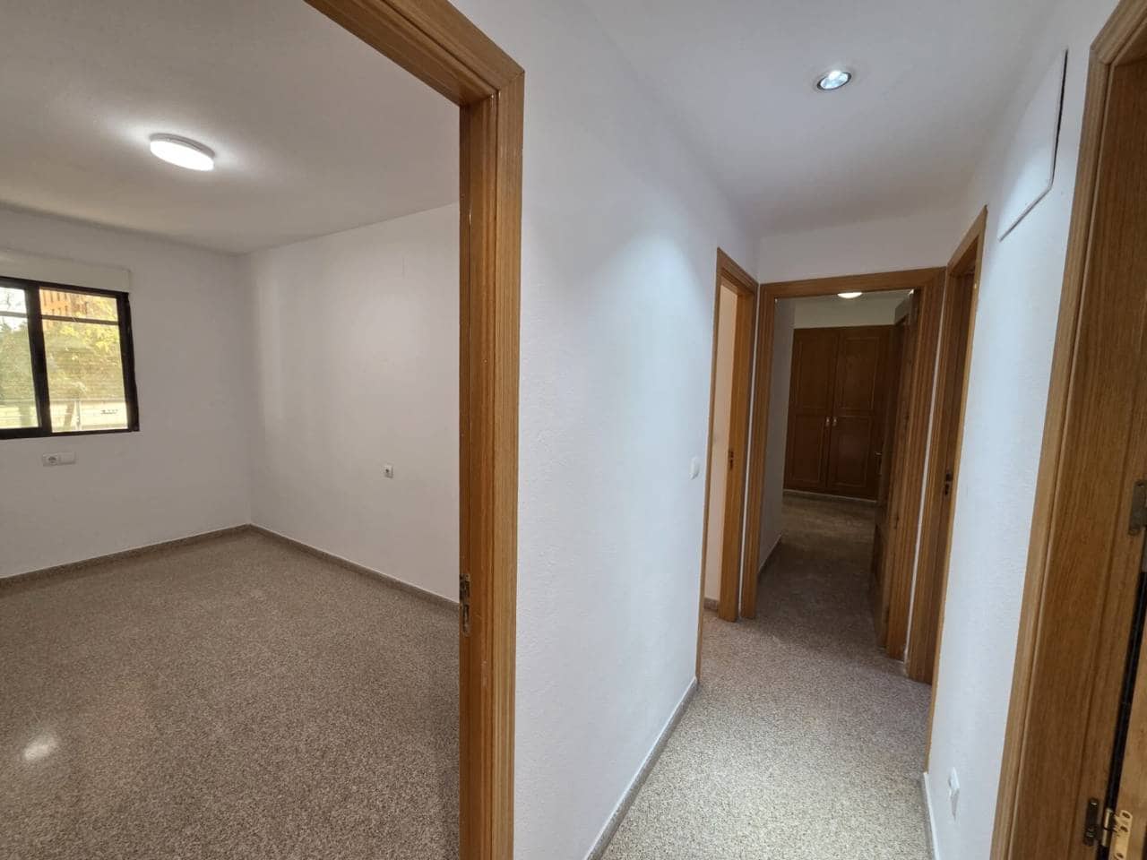 4 Zimmer Wohnung zu vermieten in Alicante / Alacant Stadt mit Pool Garage - 1.500 € (Ref: 9863710)