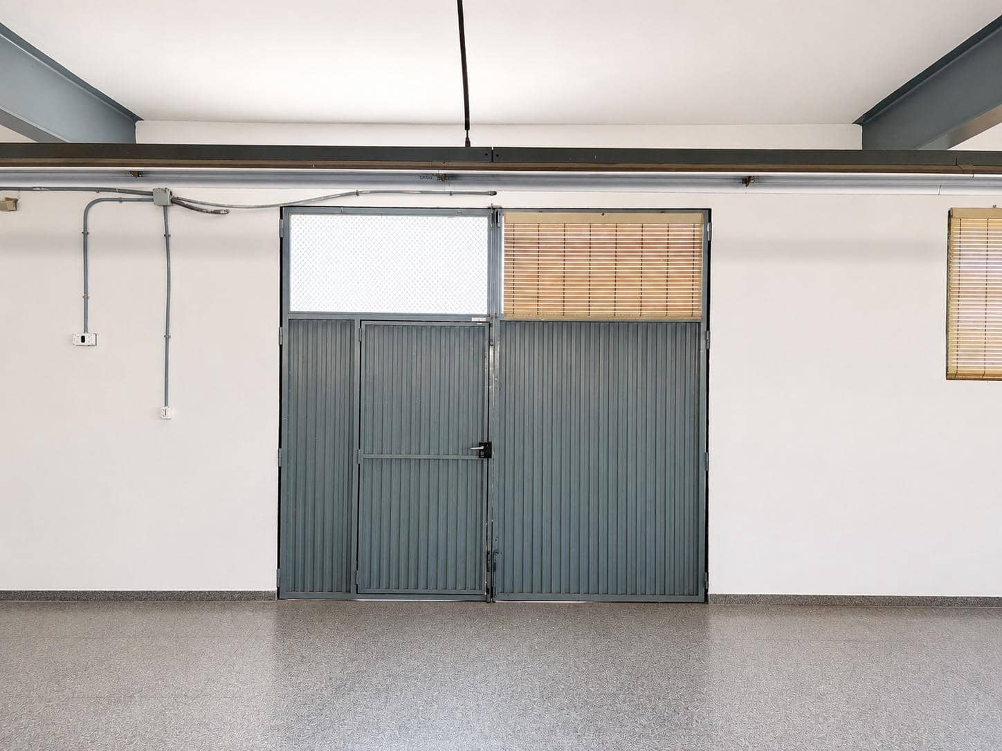 Bedrift til salgs i Almansa med garasje - € 600 000 (Ref: 10004167)