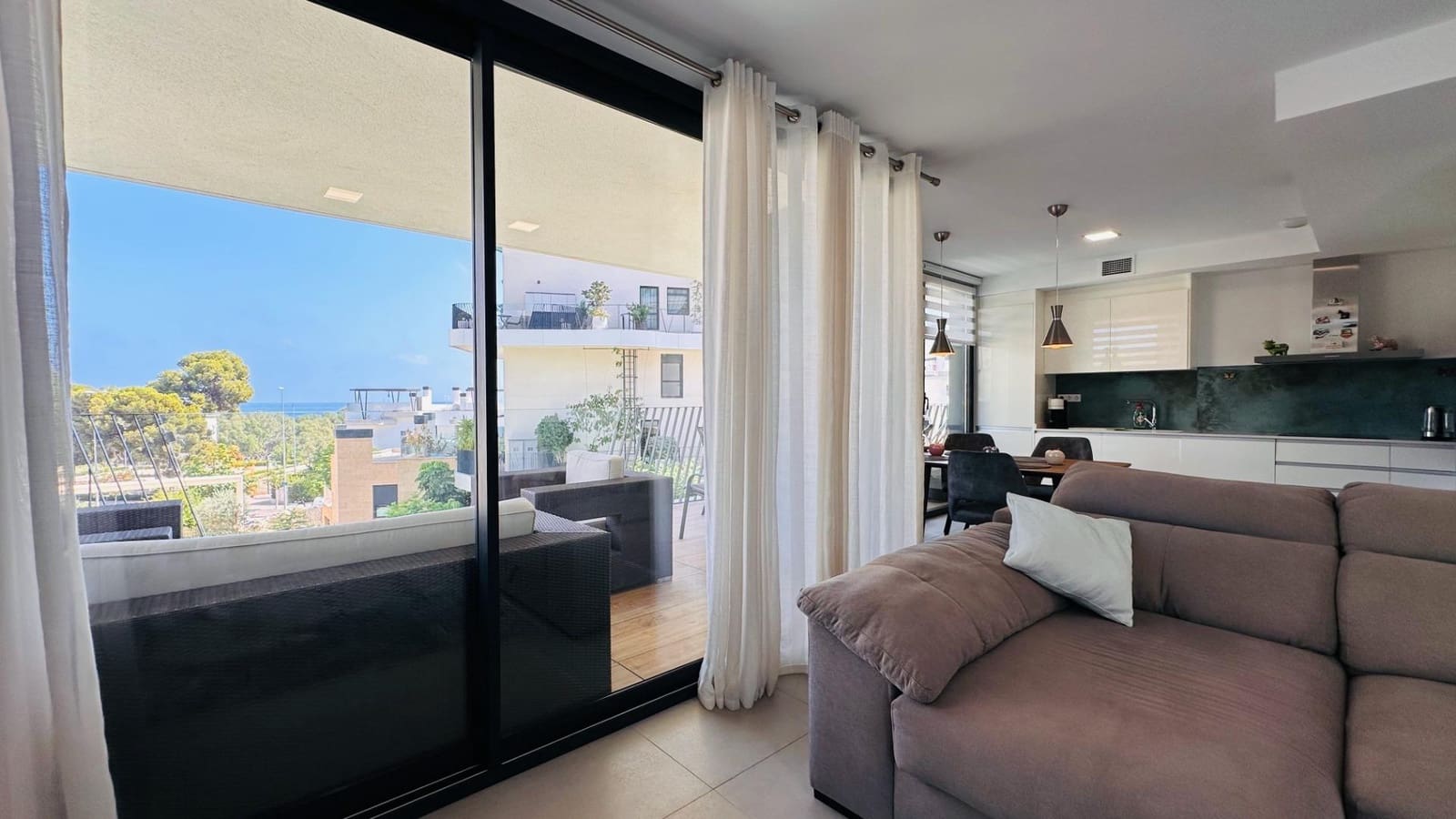 2 soveværelse Lejlighed til leje i La Villajoyosa / Vila Joiosa med swimmingpool - € 1.900 (Ref: 10005624)