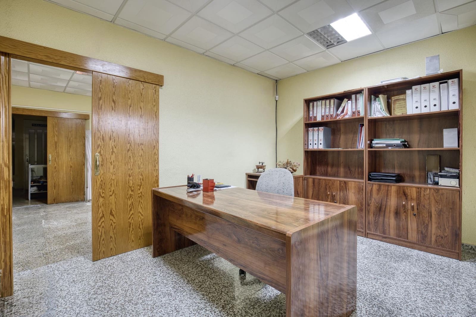 5 bedroom Villa for sale in Orihuela with garage - € 299,900 (Ref: 10009095)