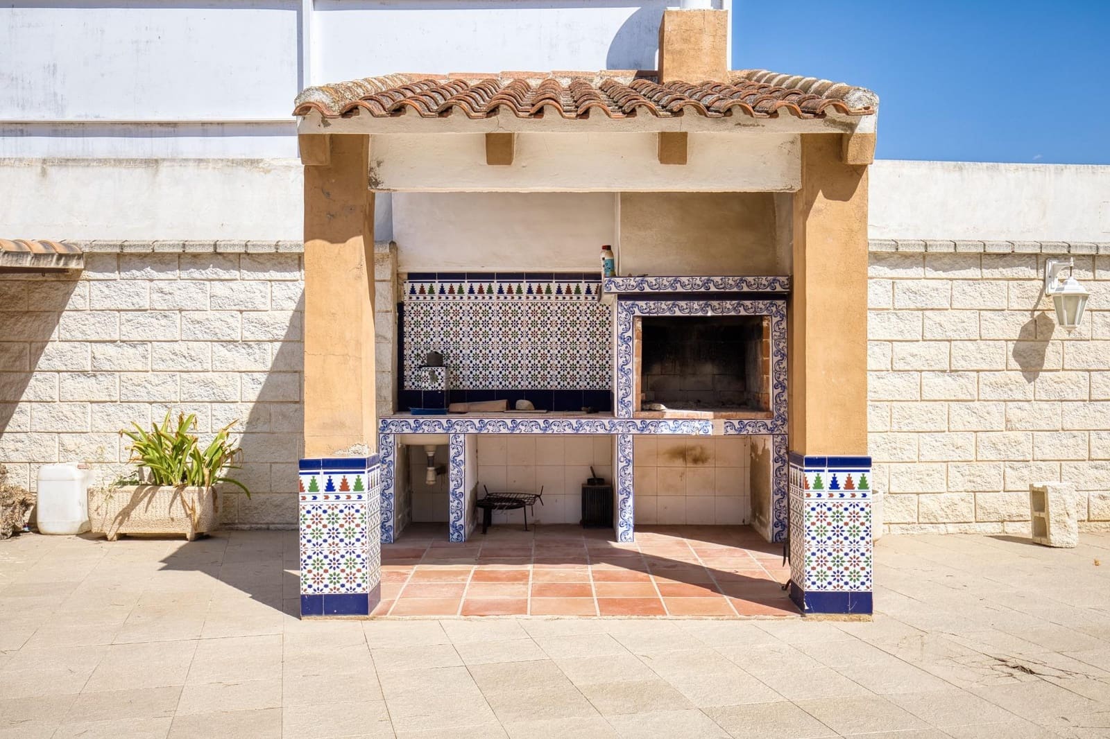 5 bedroom Villa for sale in Orihuela with garage - € 299,900 (Ref: 10009095)