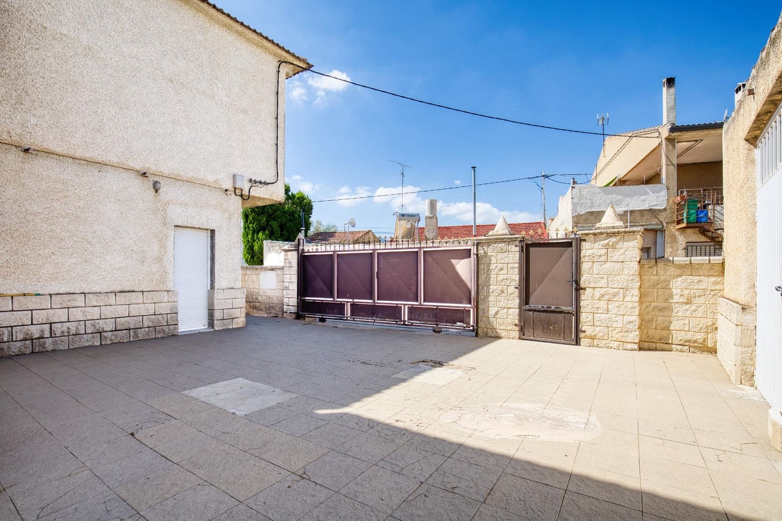 5 bedroom Villa for sale in Orihuela with garage - € 299,900 (Ref: 10009095)