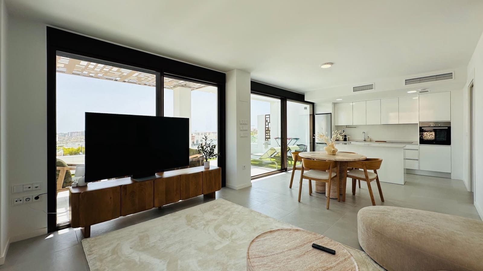 2 Zimmer Apartment zu vermieten in Finestrat mit Pool Garage - 2.050 € (Ref: 10011471)