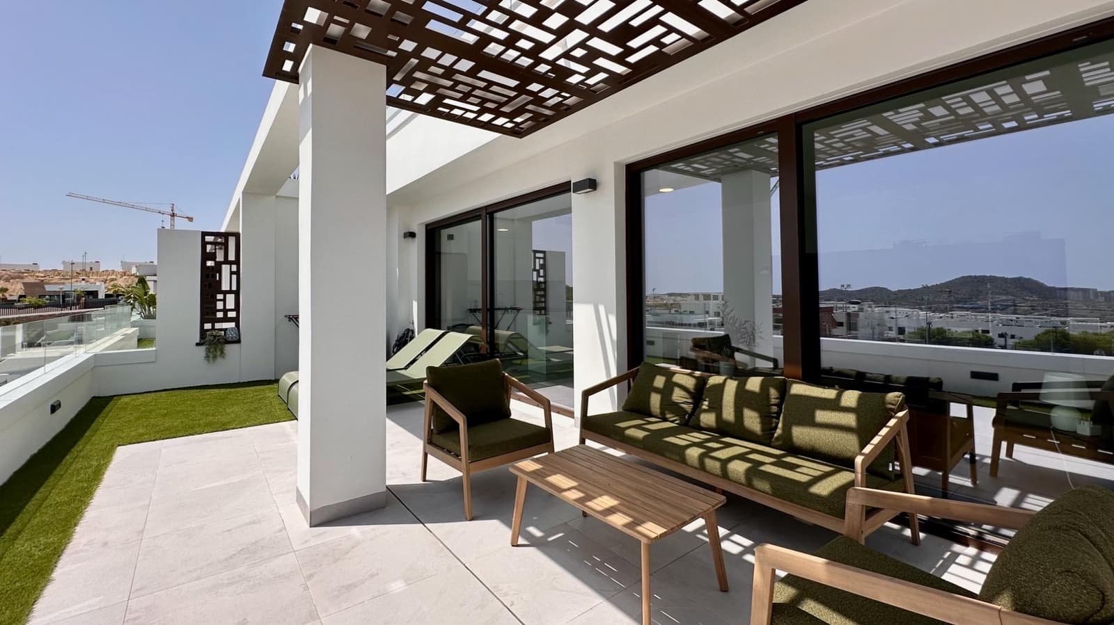 2 Zimmer Apartment zu vermieten in Finestrat mit Pool Garage - 2.050 € (Ref: 10011471)