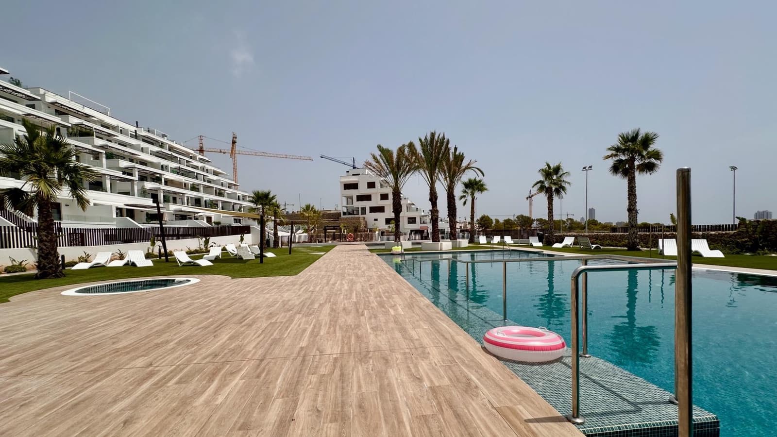 2 Zimmer Apartment zu vermieten in Finestrat mit Pool Garage - 2.050 € (Ref: 10011471)