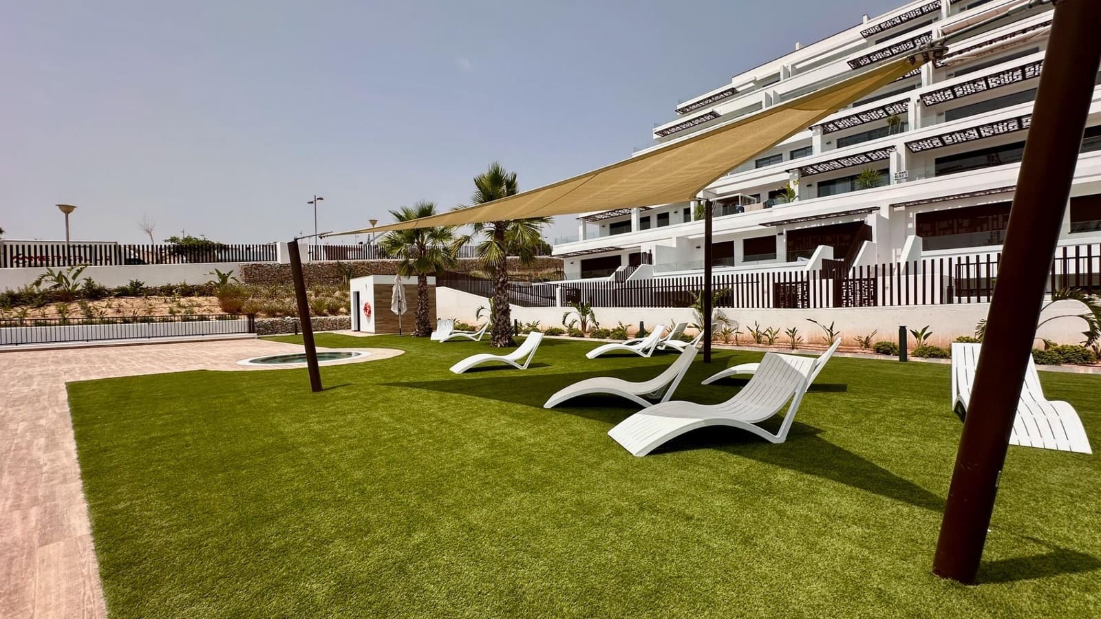 2 Zimmer Apartment zu vermieten in Finestrat mit Pool Garage - 2.050 € (Ref: 10011471)