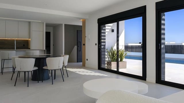 5 bedroom Villa for sale in Rojales with pool garage - € 798,750 (Ref: 10011472)