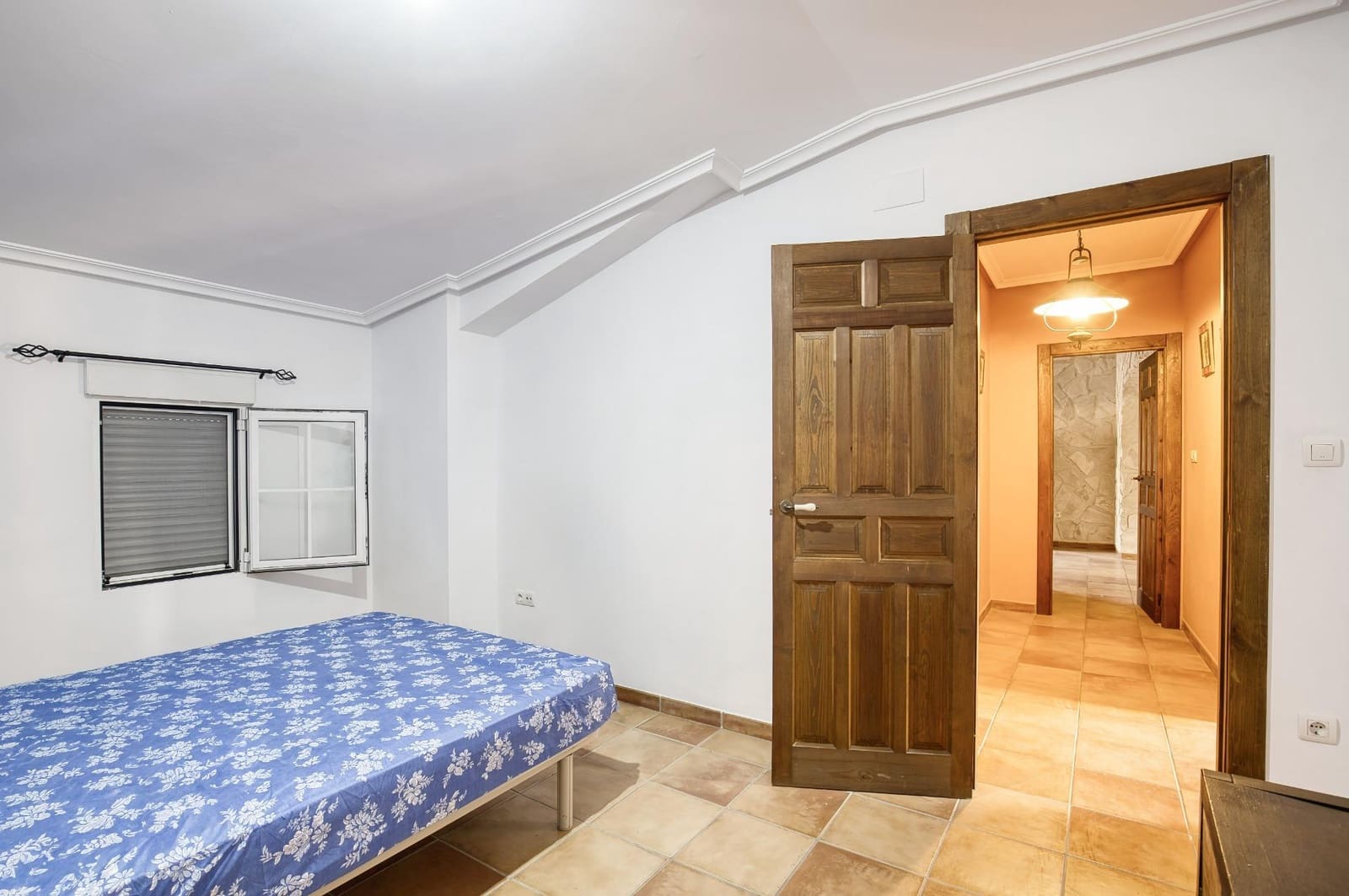 6 bedroom Townhouse for sale in Novelda with garage - € 335,000 (Ref: 10011475)