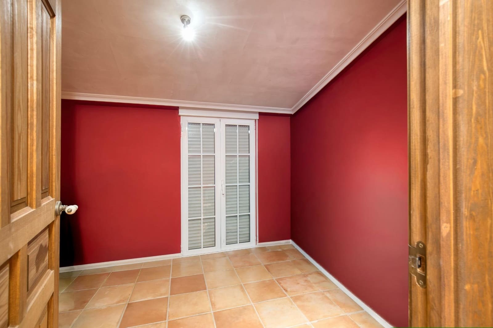 6 bedroom Townhouse for sale in Novelda with garage - € 335,000 (Ref: 10011475)