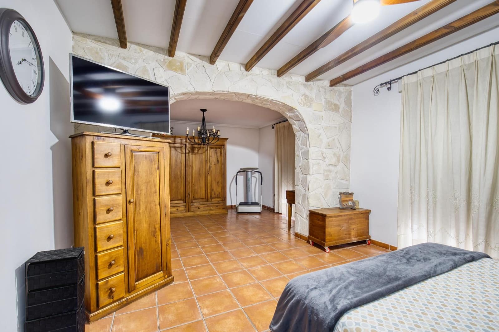 6 bedroom Townhouse for sale in Novelda with garage - € 335,000 (Ref: 10011475)