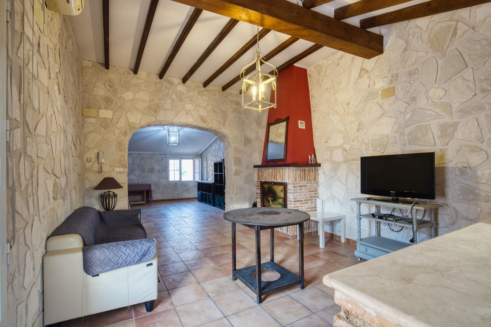 6 bedroom Townhouse for sale in Novelda with garage - € 335,000 (Ref: 10011475)