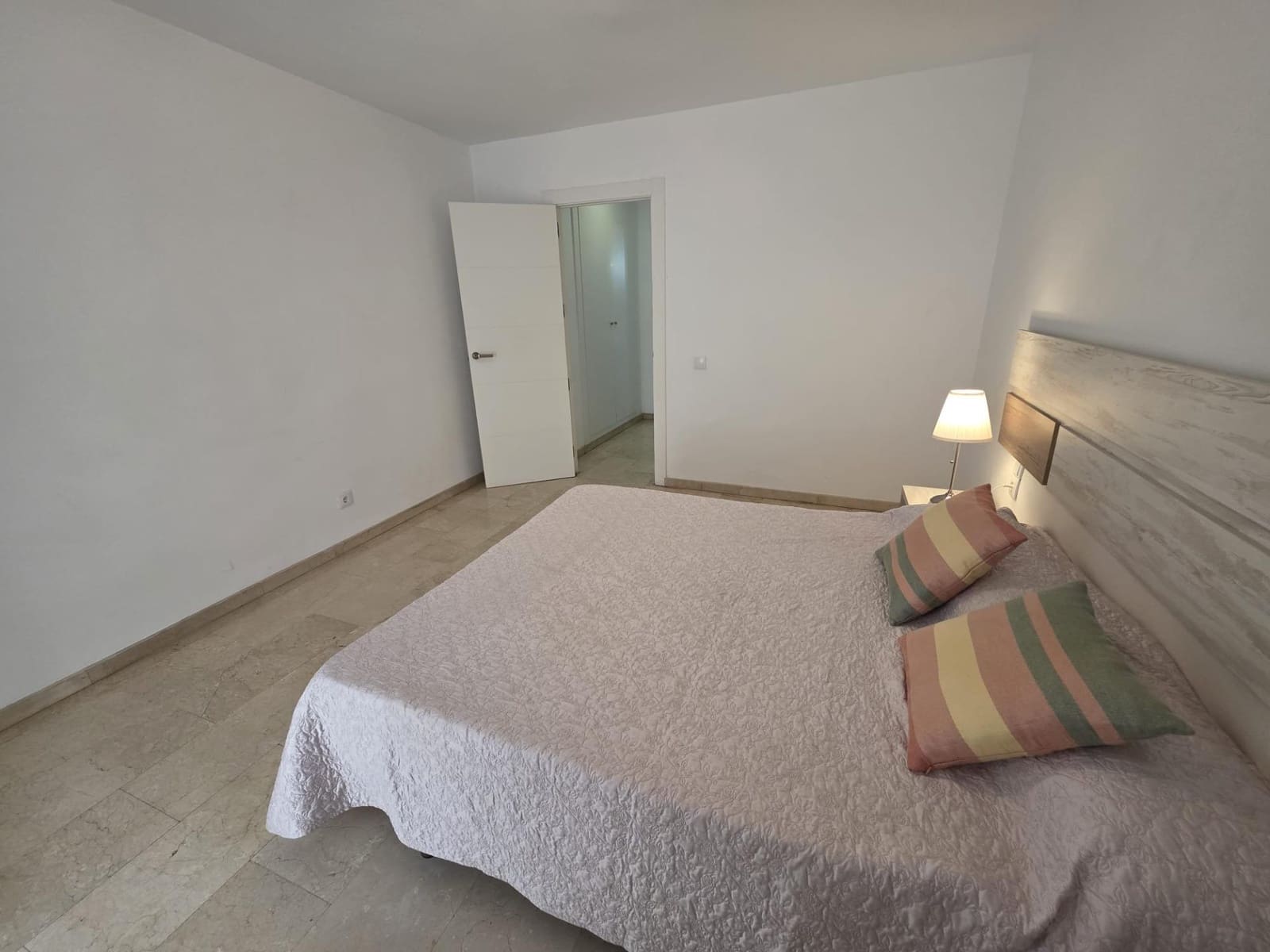 4 slaapkamer Flat te koop in Alicante stad - € 348.000 (Ref: 10013352)