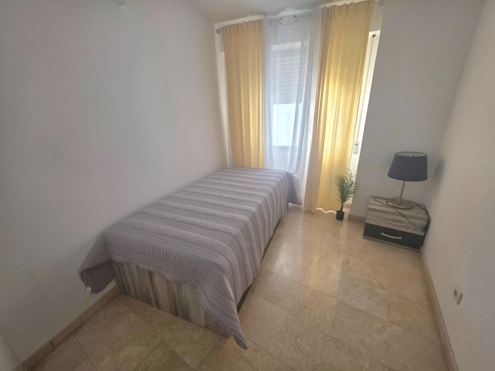 4 bedroom Flat for sale in Alicante / Alacant city - € 348,000 (Ref: 10013352)