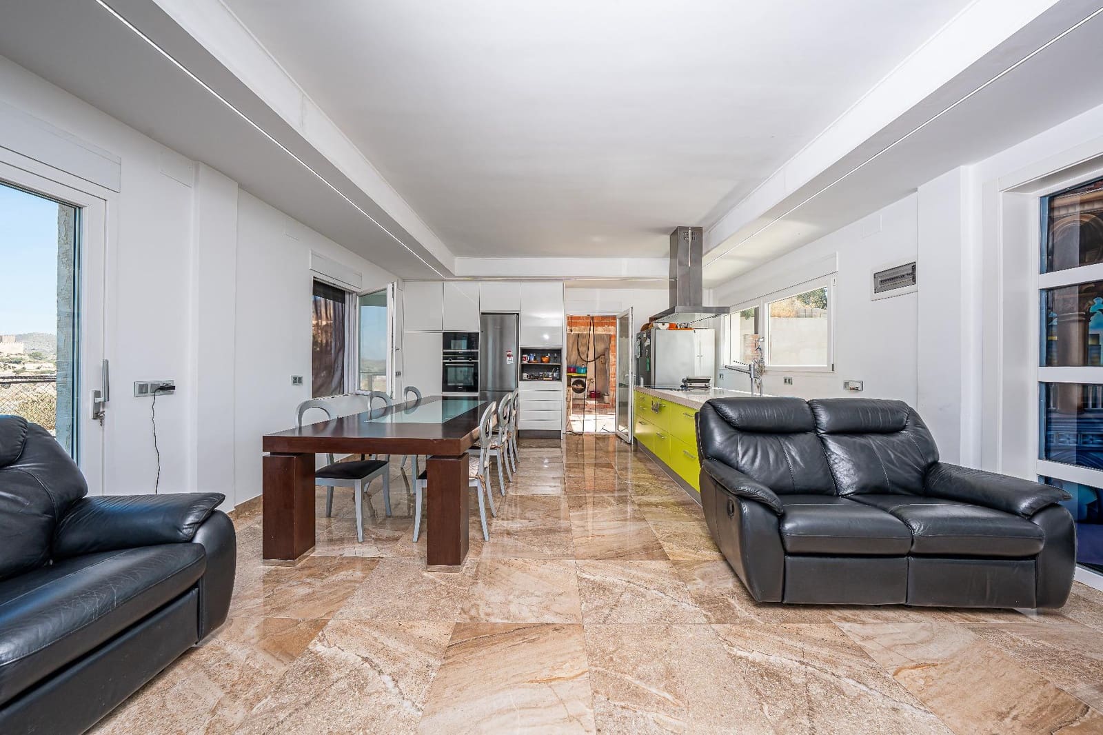 5 bedroom Villa for sale in Petrel / Petrer with pool garage - € 586,000 (Ref: 10013353)