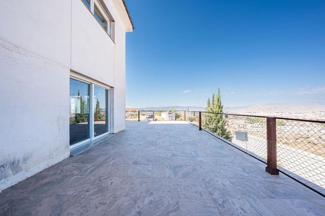 5 bedroom Villa for sale in Petrel / Petrer with pool garage - € 586,000 (Ref: 10013353)