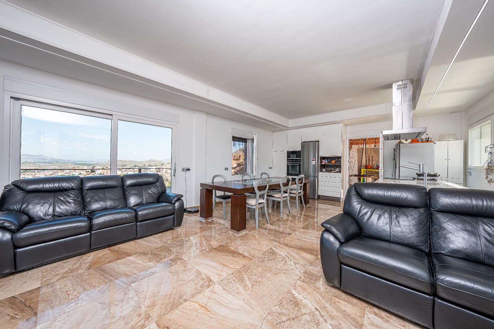 5 bedroom Villa for sale in Petrel / Petrer with pool garage - € 586,000 (Ref: 10013353)