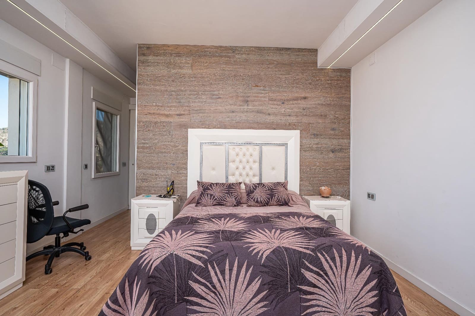 5 bedroom Villa for sale in Petrel / Petrer with pool garage - € 586,000 (Ref: 10013353)