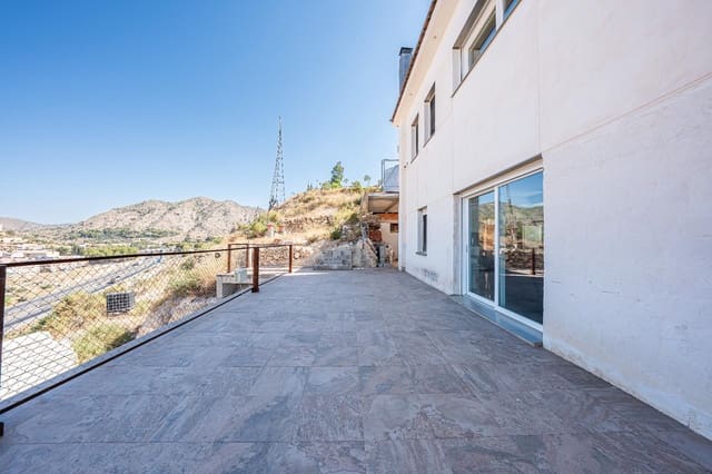 5 bedroom Villa for sale in Petrel / Petrer with pool garage - € 586,000 (Ref: 10013353)