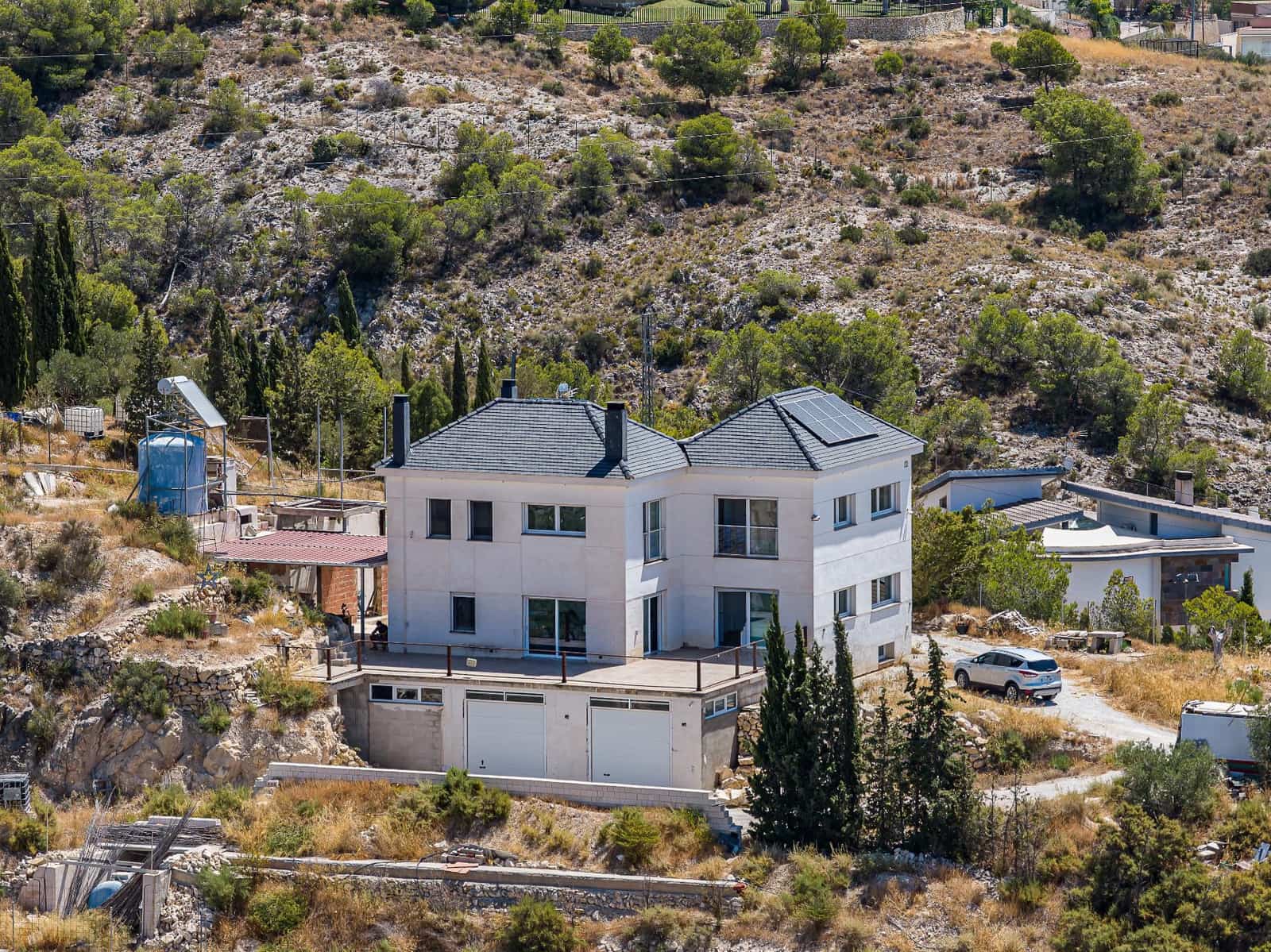 5 bedroom Villa for sale in Petrel / Petrer with pool garage - € 586,000 (Ref: 10013353)