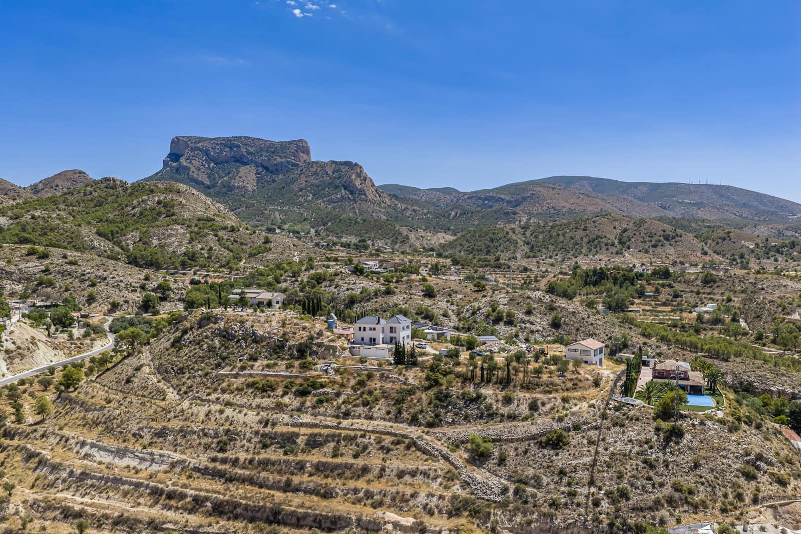 5 bedroom Villa for sale in Petrel / Petrer with pool garage - € 586,000 (Ref: 10013353)