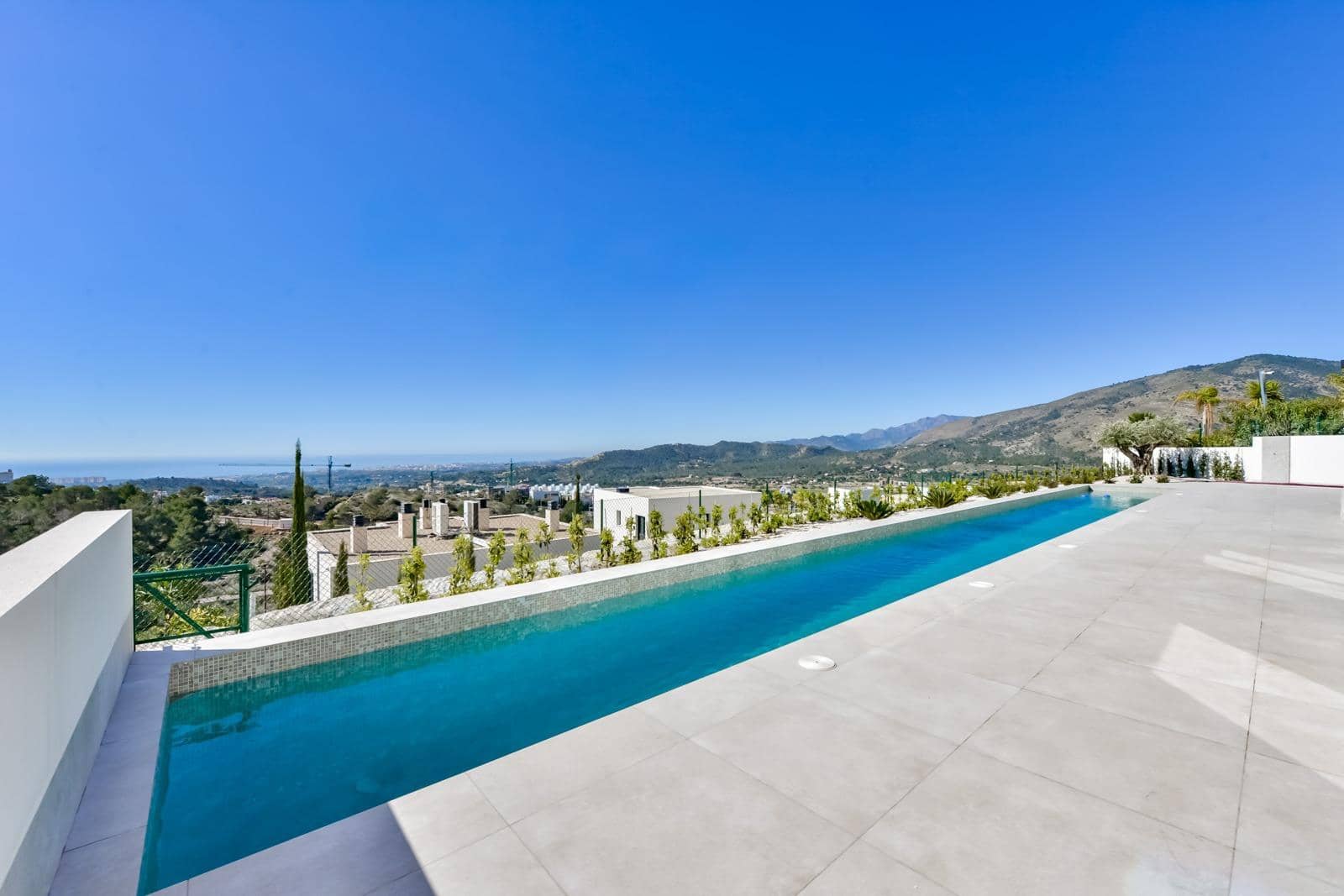 6 soveværelse Villa til salg i Finestrat med swimmingpool garage - € 2.950.000 (Ref: 10015584)