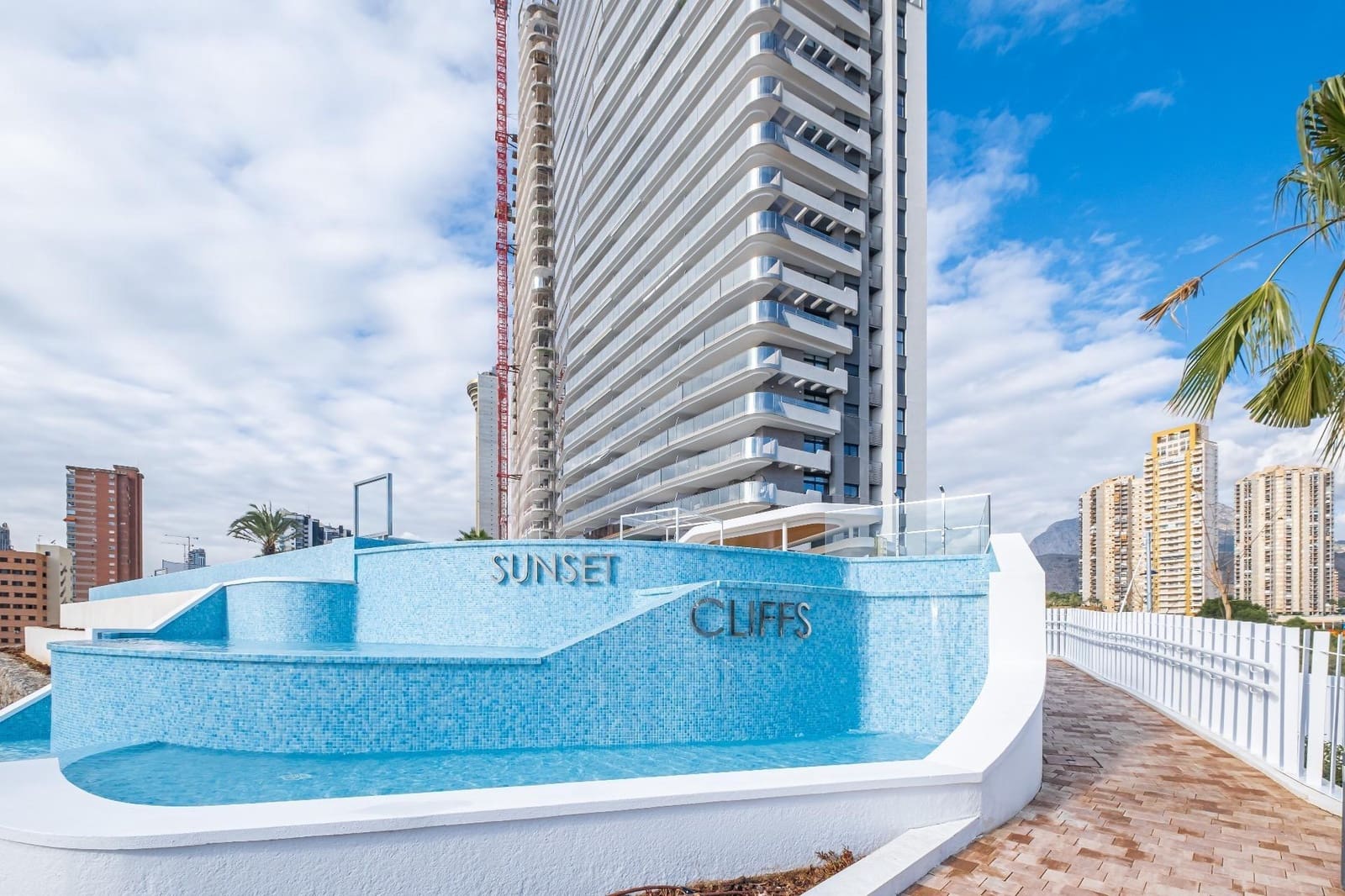 2 bedroom Apartment for rent in Benidorm with pool - € 2,200 (Ref: 10019215)