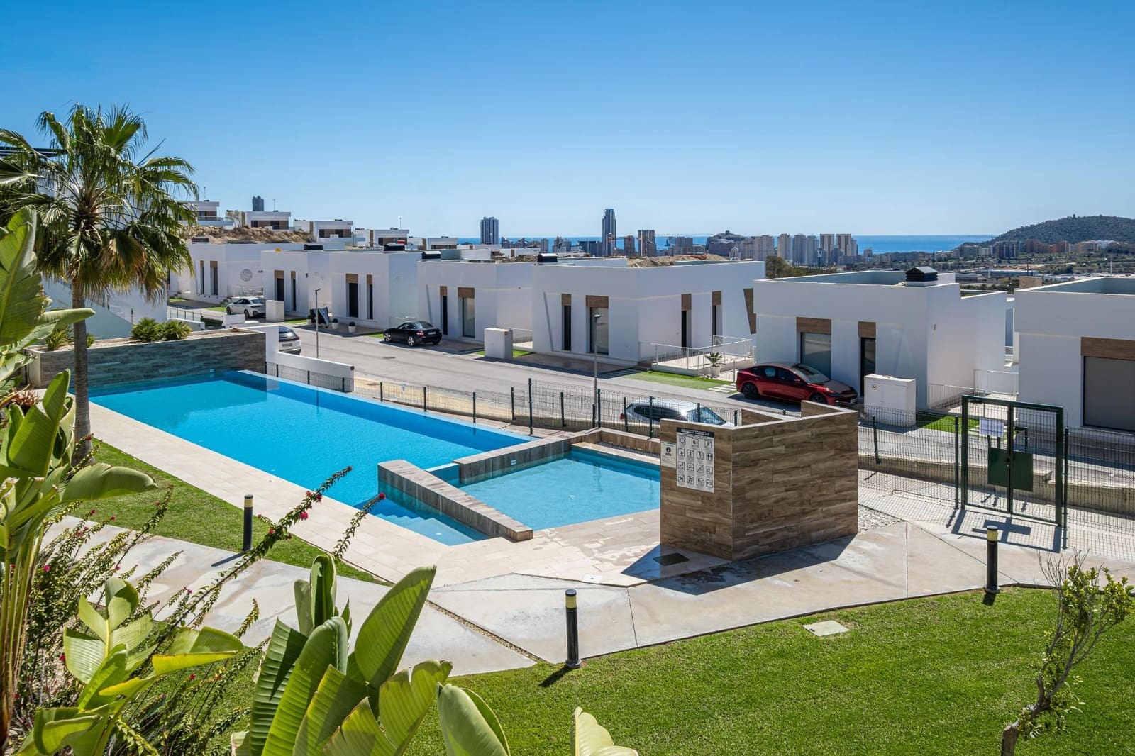 2 quarto Apartamento para arrendar em Finestrat com piscina garagem - 1 590 € (Ref: 10019216)