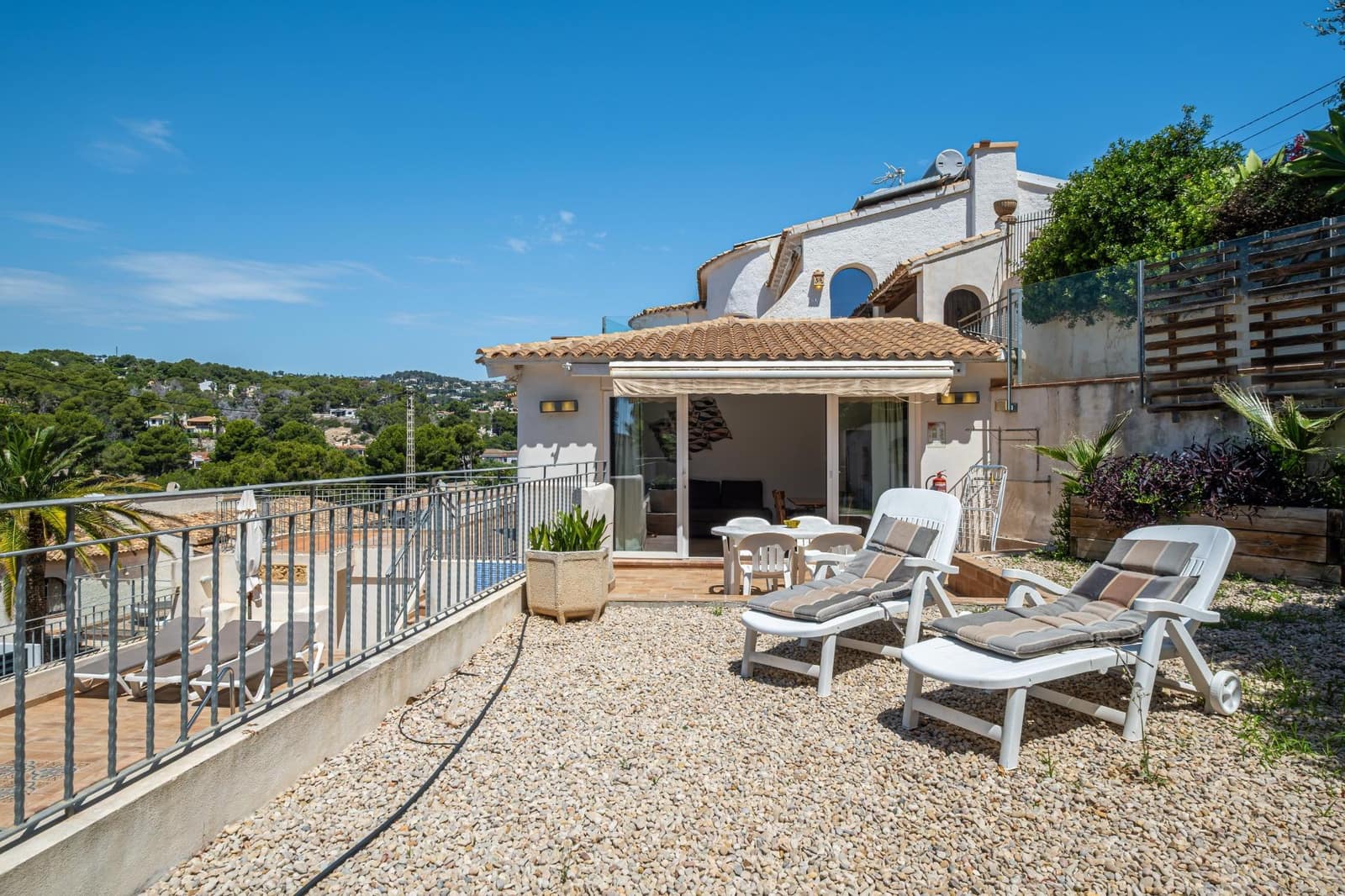 Negocio de 9 habitaciones en Benissa en venta con piscina garaje - 2.150.000 € (Ref: 10020939)