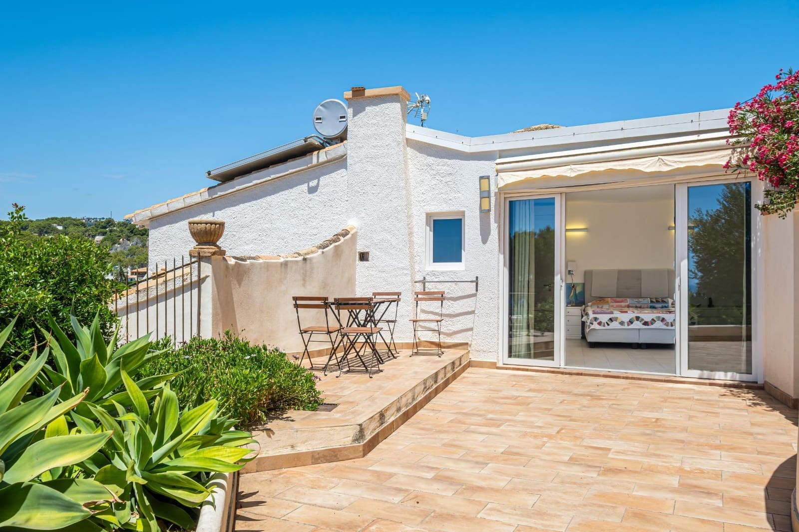 Negocio de 9 habitaciones en Benissa en venta con piscina garaje - 2.150.000 € (Ref: 10020939)
