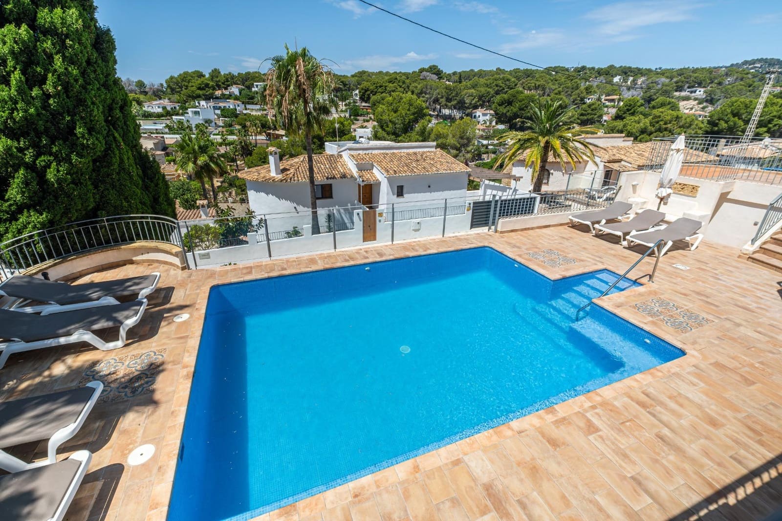 Negocio de 9 habitaciones en Benissa en venta con piscina garaje - 2.150.000 € (Ref: 10020939)