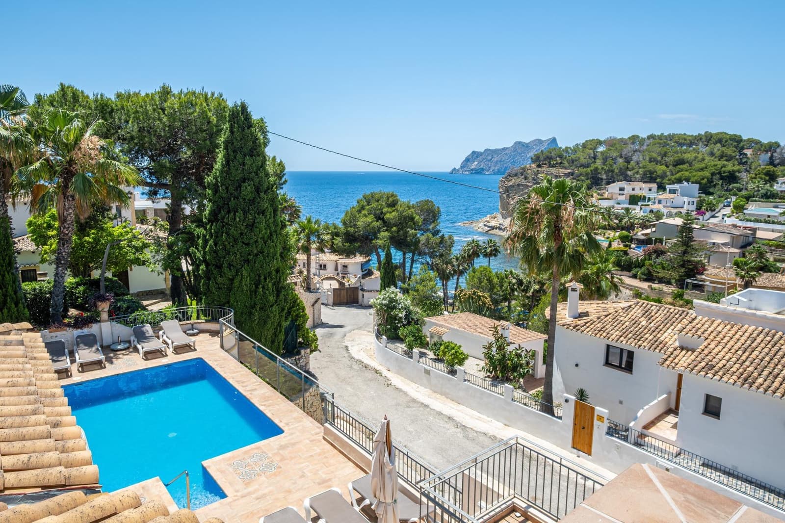 Negocio de 9 habitaciones en Benissa en venta con piscina garaje - 2.150.000 € (Ref: 10020939)