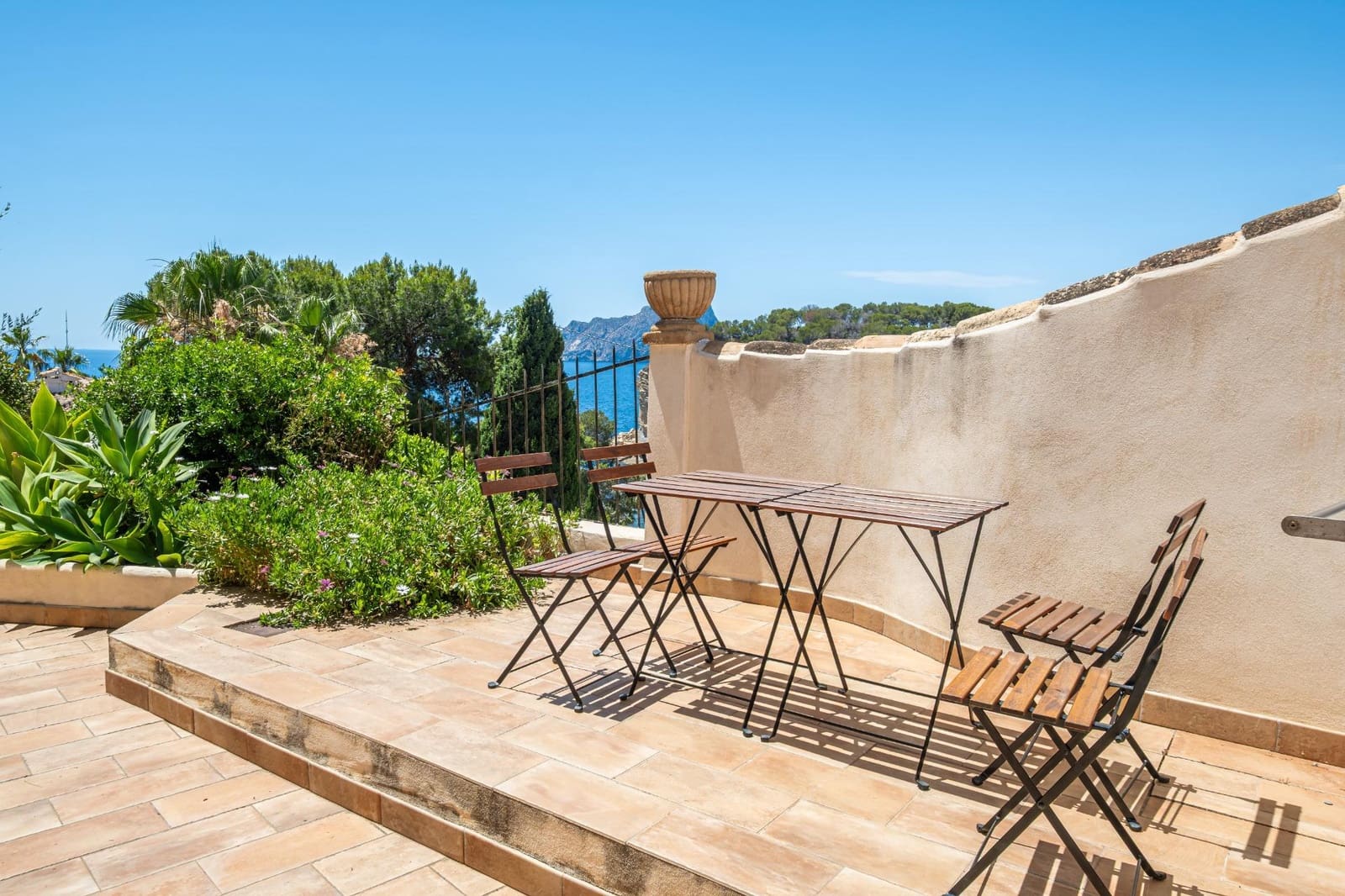 Negocio de 9 habitaciones en Benissa en venta con piscina garaje - 2.150.000 € (Ref: 10020939)