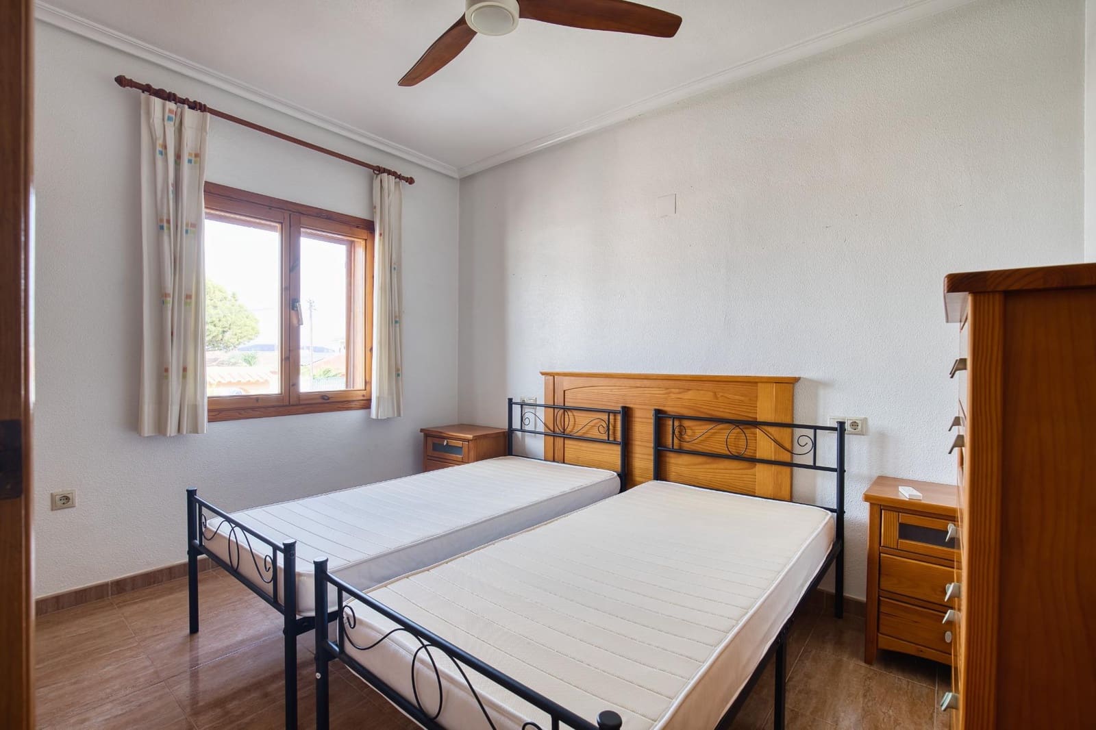 Chalet de 6 habitaciones en Torrevieja en venta con piscina garaje - 429.900 € (Ref: 10022484)