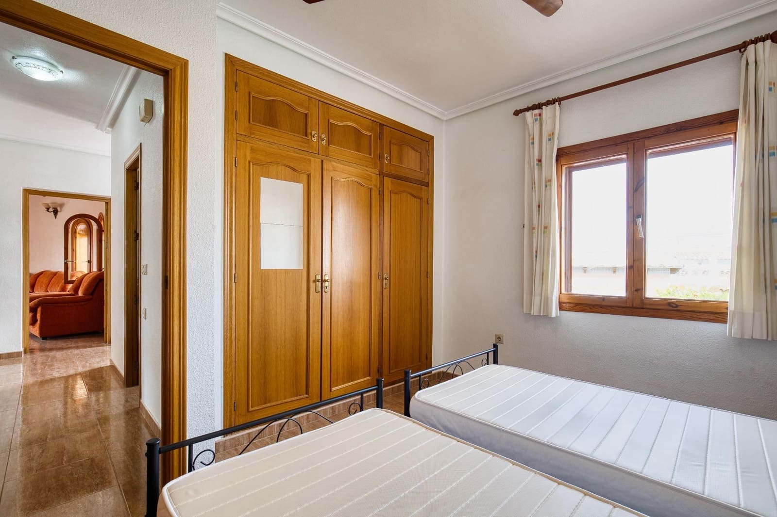 Chalet de 6 habitaciones en Torrevieja en venta con piscina garaje - 429.900 € (Ref: 10022484)