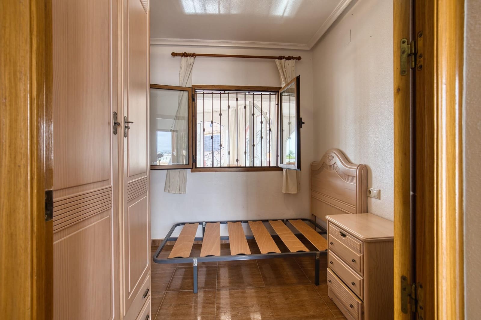 Chalet de 6 habitaciones en Torrevieja en venta con piscina garaje - 429.900 € (Ref: 10022484)