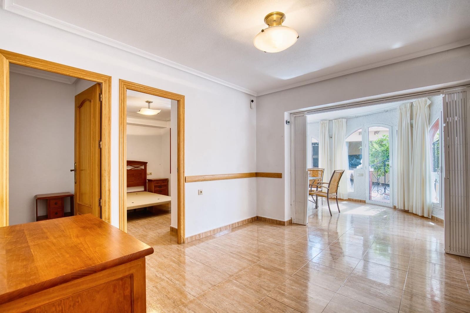Chalet de 6 habitaciones en Torrevieja en venta con piscina garaje - 429.900 € (Ref: 10022484)