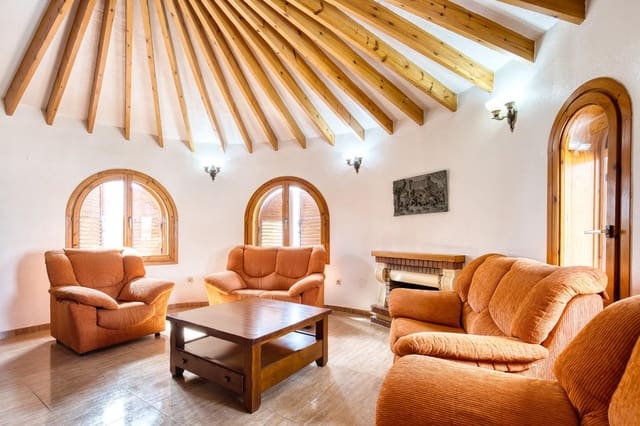 Chalet de 6 habitaciones en Los Balcones - Los Altos, Torrevieja en venta con piscina garaje - 429.900 € (Ref: 10022484)