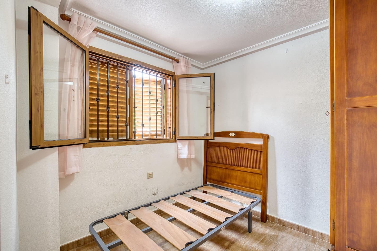 Chalet de 6 habitaciones en Torrevieja en venta con piscina garaje - 429.900 € (Ref: 10022484)