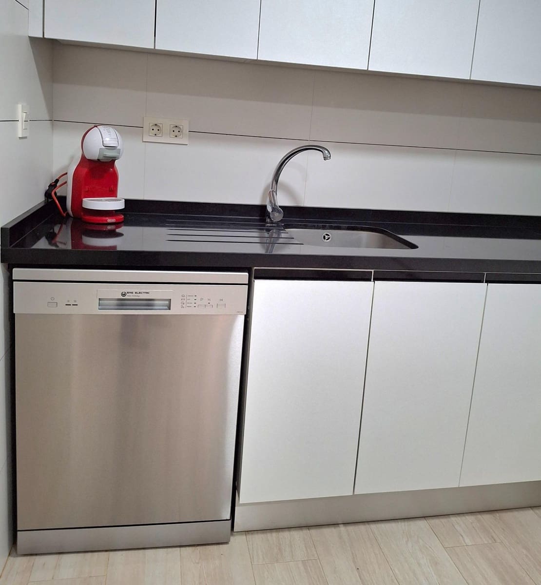 3 soverom Leilighet til leie i Torrevieja - € 1 200 (Ref: 10022485)