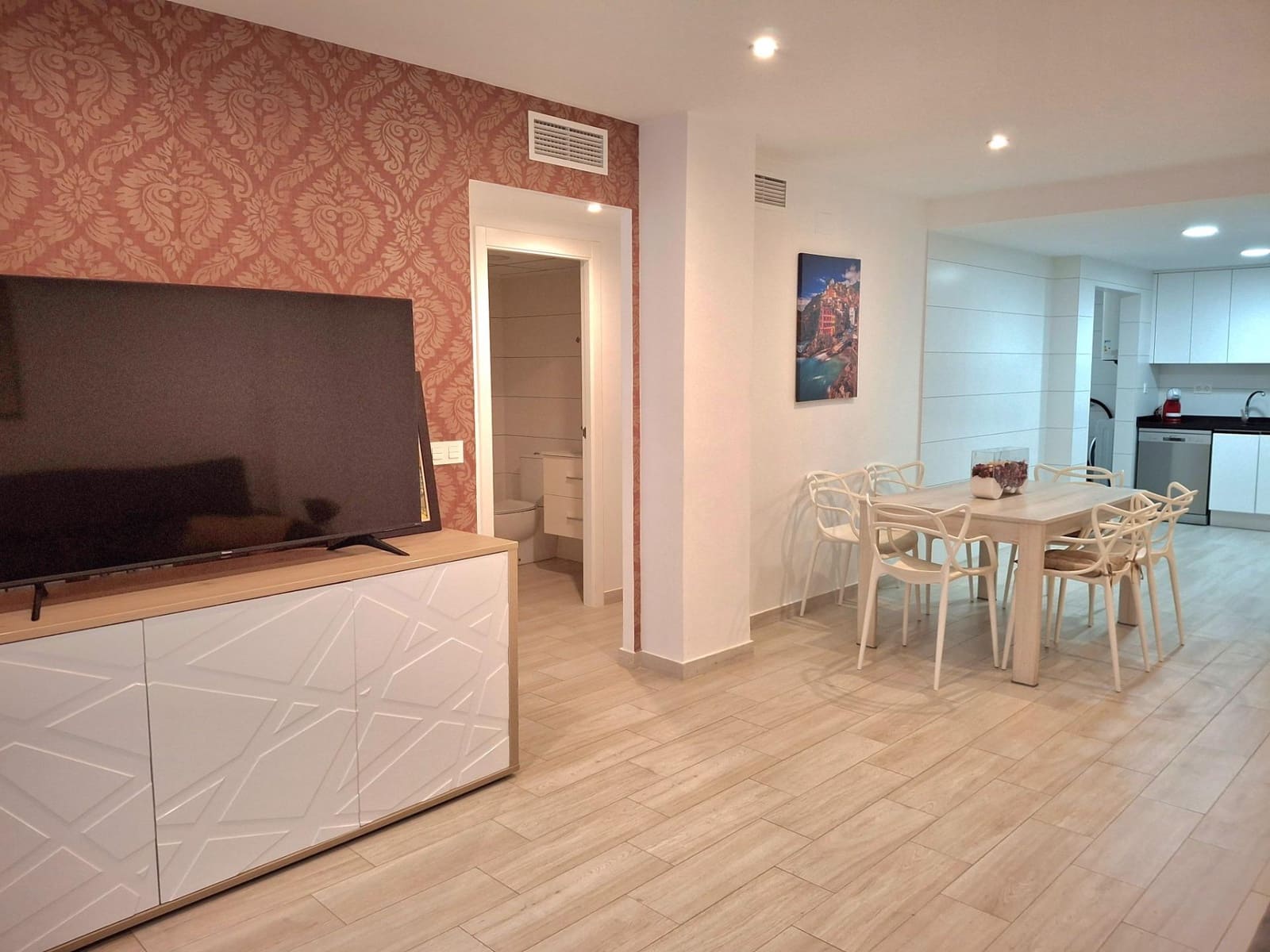 3 soverom Leilighet til leie i Torrevieja - € 1 200 (Ref: 10022485)