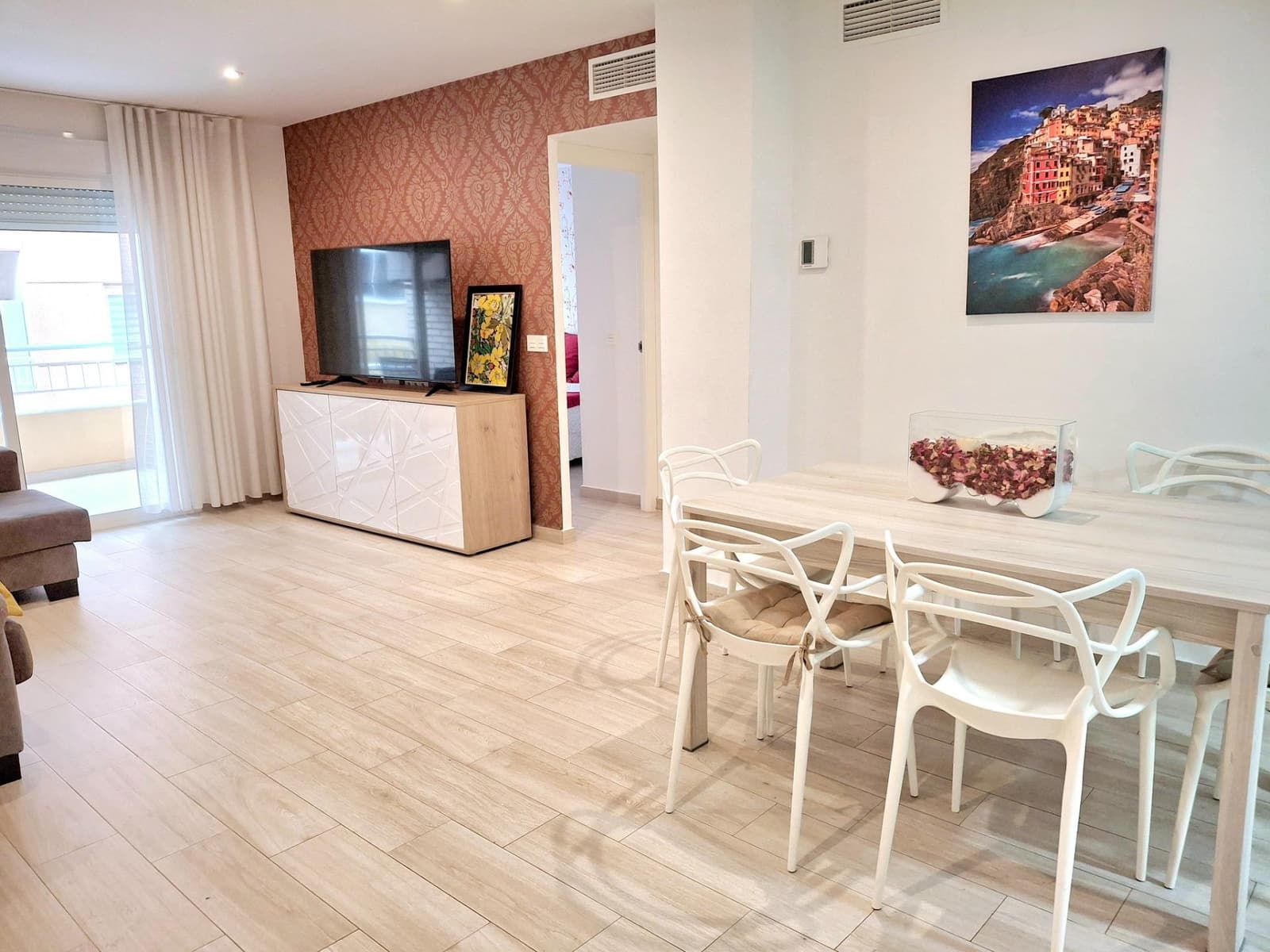 3 soverom Leilighet til leie i Torrevieja - € 1 200 (Ref: 10022485)