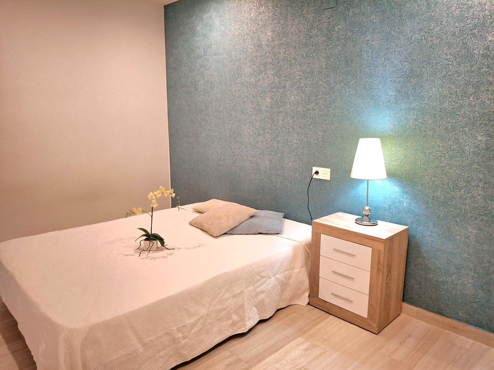 3 soverom Leilighet til leie i Torrevieja - € 1 200 (Ref: 10022485)