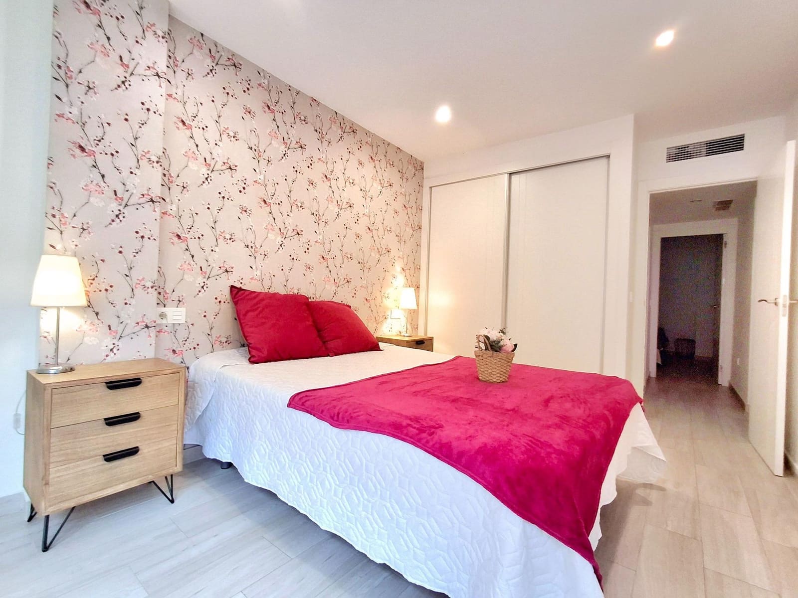 3 soverom Leilighet til leie i Torrevieja - € 1 200 (Ref: 10022485)